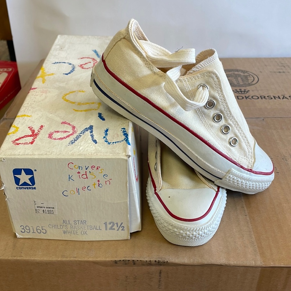 True Vintage Youth Converse Size 12.5 Cream